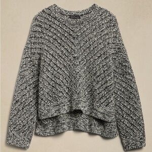 Banana Republic Black and White Crew Neck Sweater